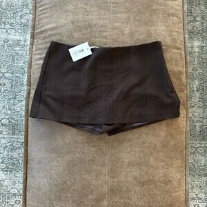 Aritzia Sunday Best Flame Skort